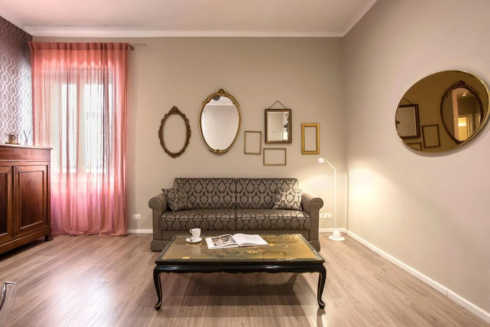 ***** Oda ve Kahvaltı Gonfalone 6 Roma İtalya