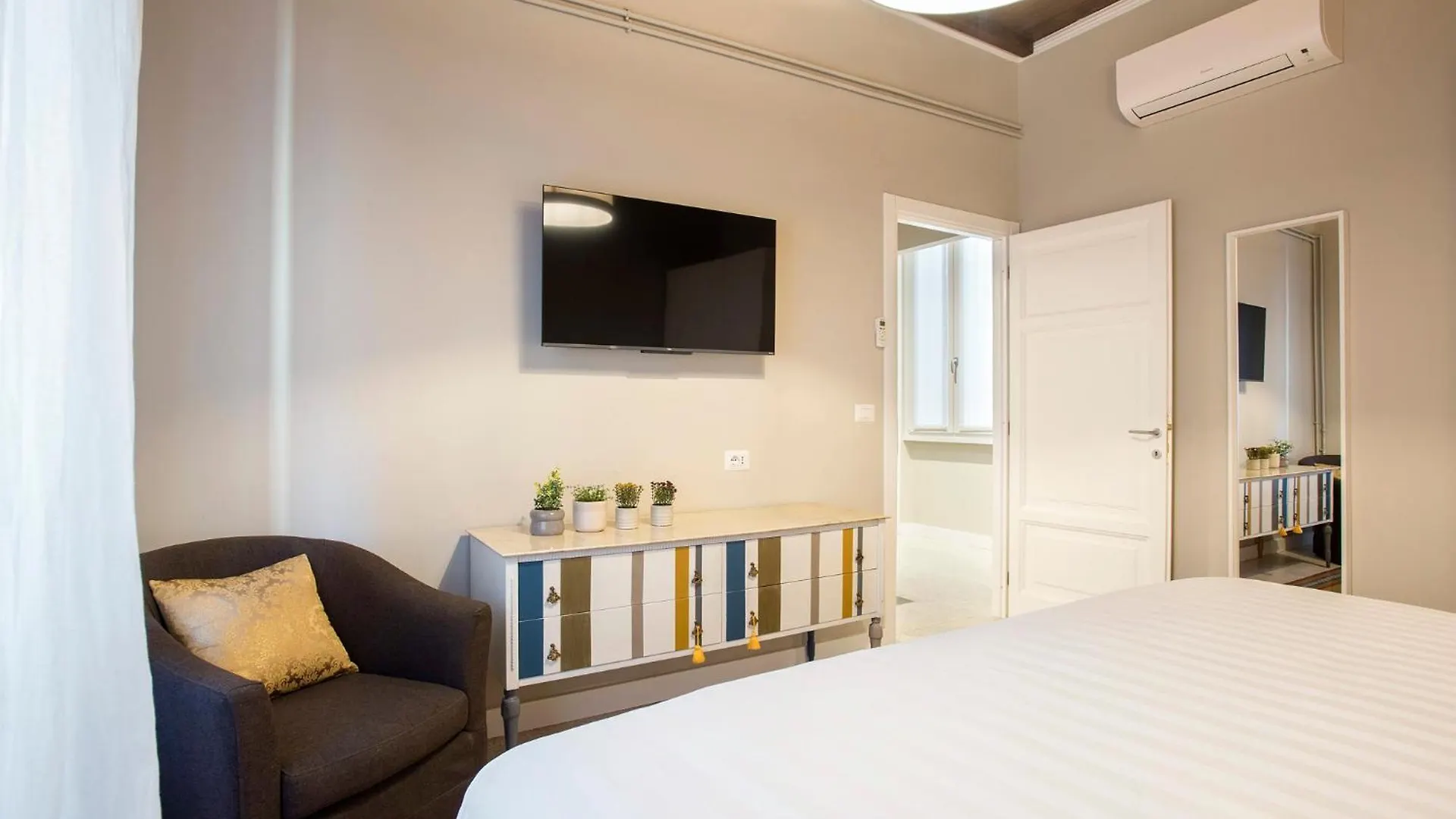 Gonfalone 6 Rome Bed & Breakfast