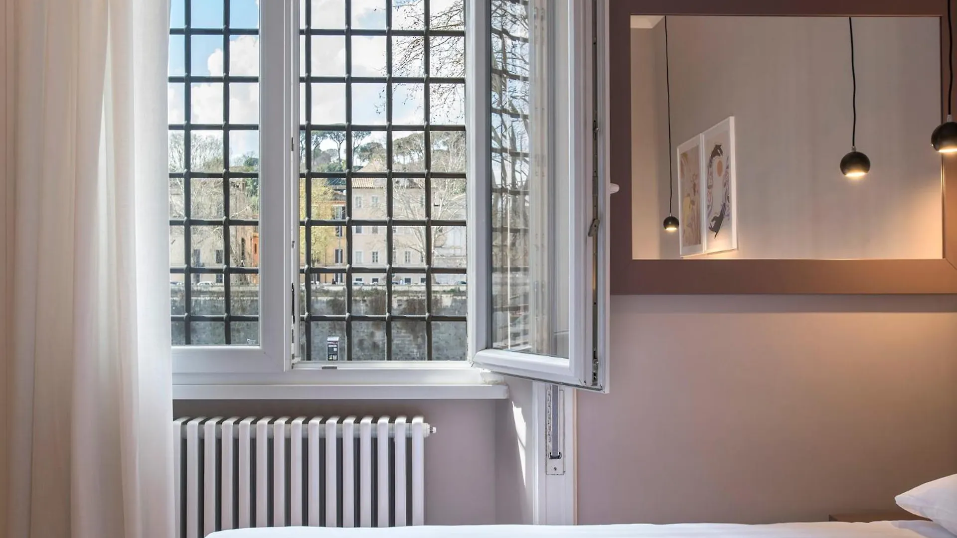 Gonfalone 6 Bed & Breakfast Rome 5*,  Italy