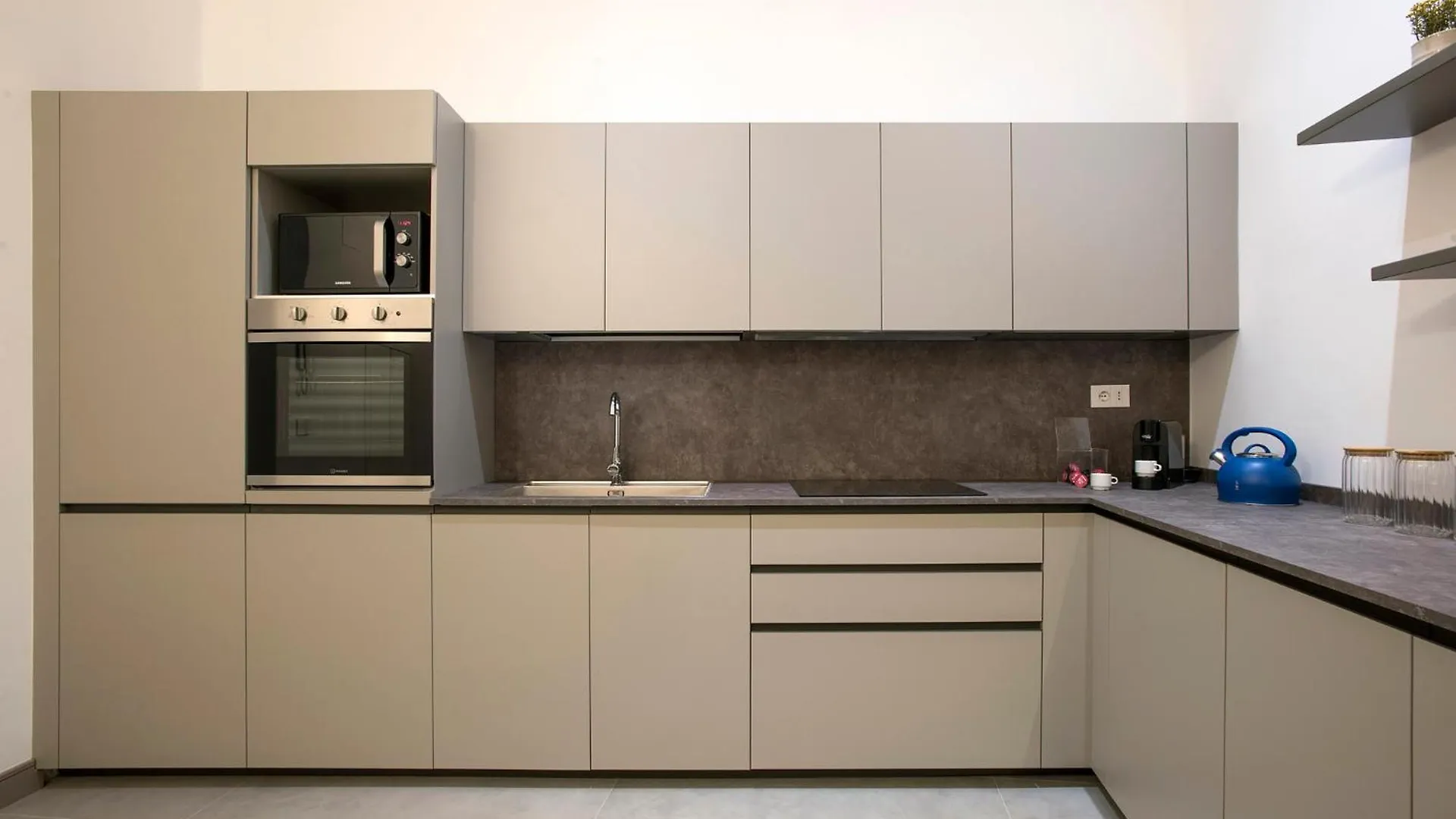 Gonfalone 6 Bed & Breakfast Rome