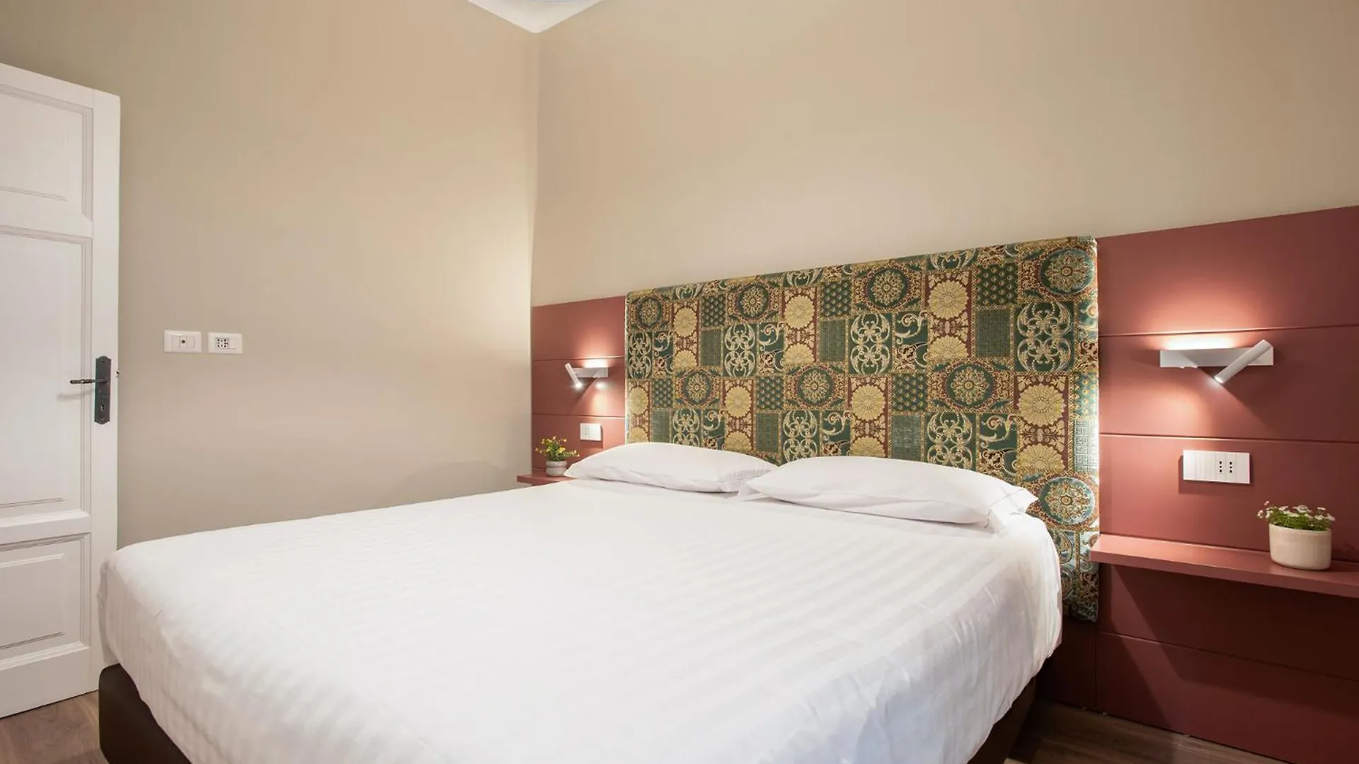 Gonfalone 6 Bed & Breakfast Rome