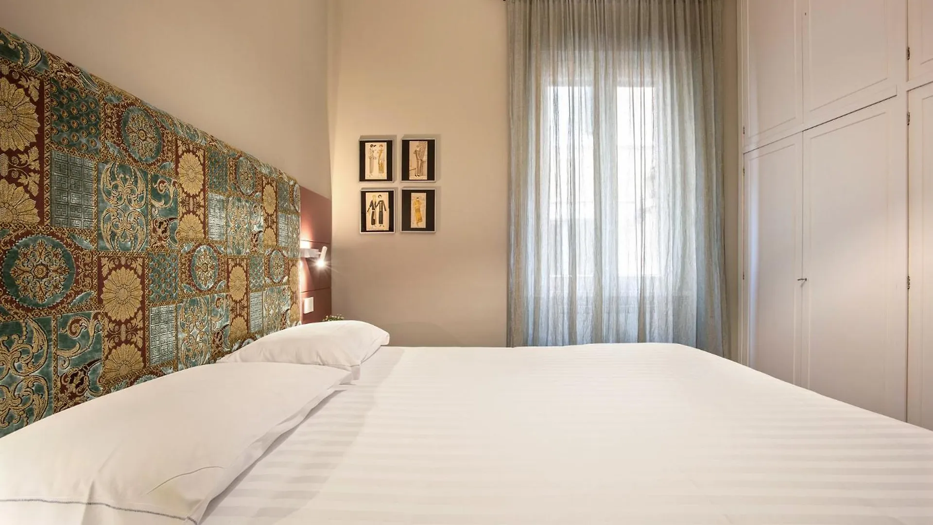 Gonfalone 6 Bed & Breakfast Rome 5*,